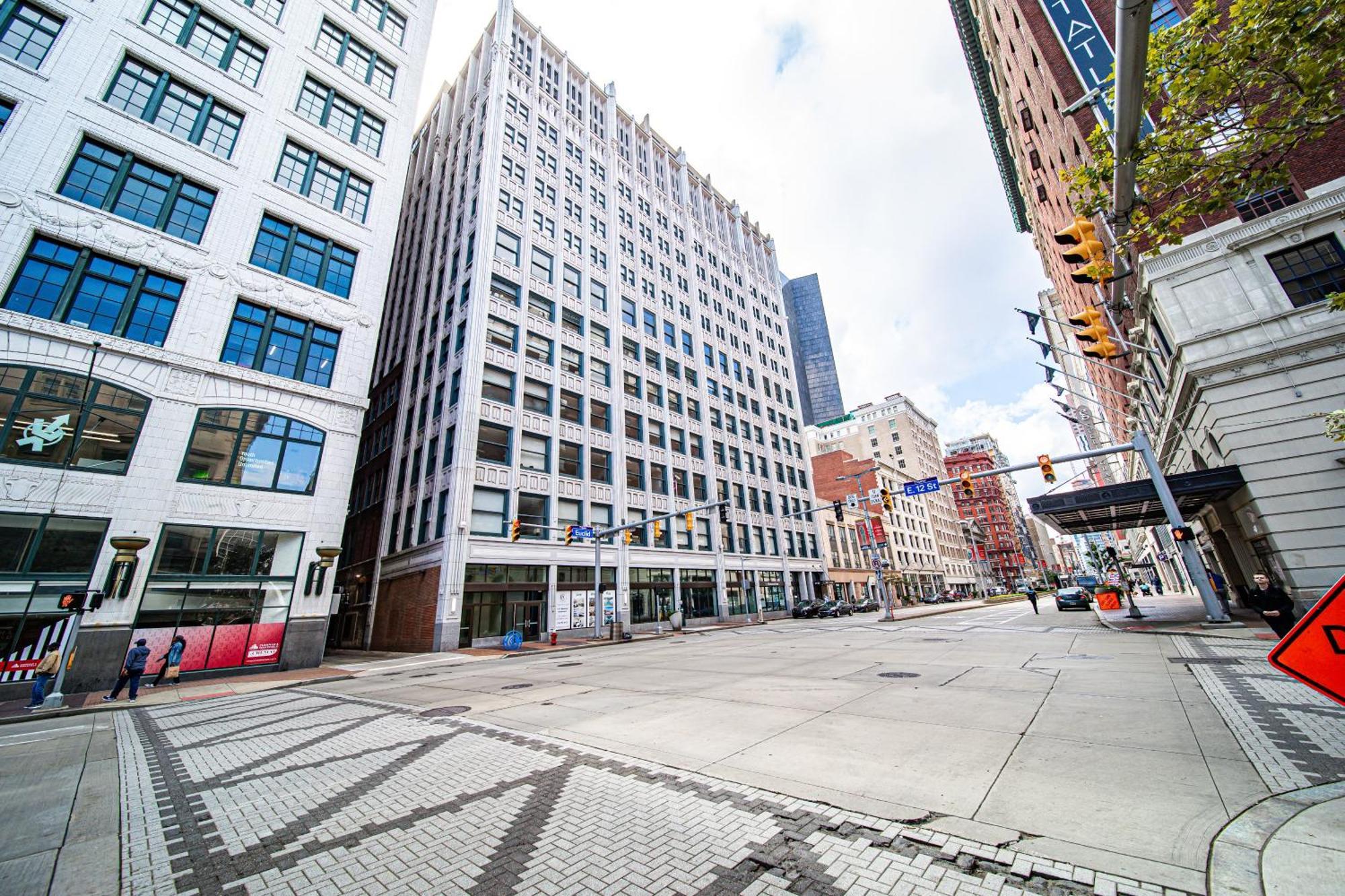 Heart Of Dt With Free Pool & Steam Plus Gym Luxe 812 Apartment Cleveland Exterior photo